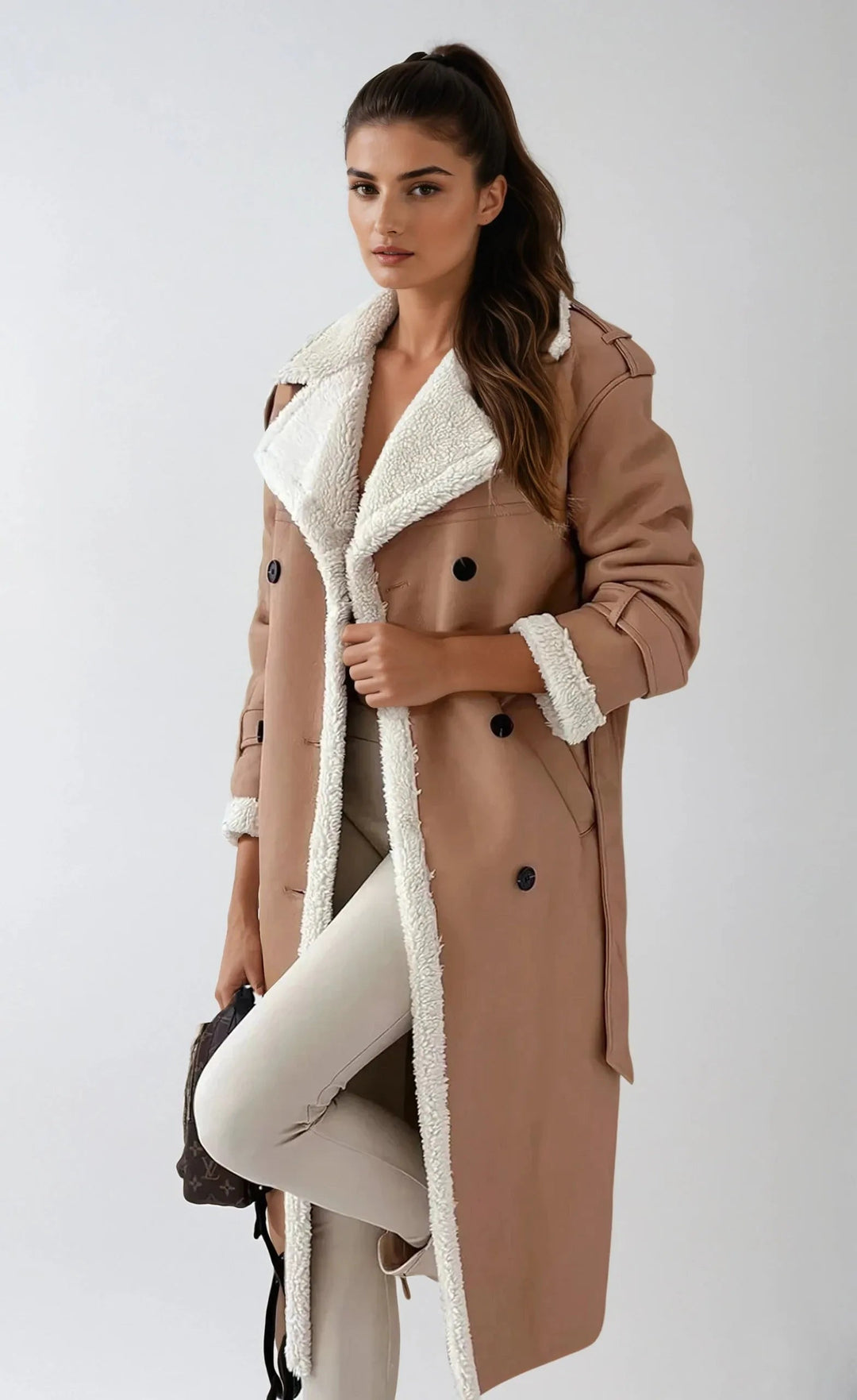 Eleganter langer Mantel mit kuscheligem Fleece-Kragen