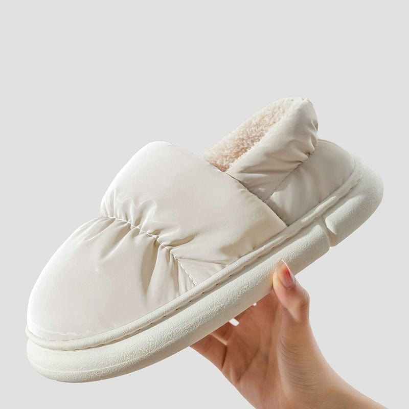 Bequeme Plüsch-Hausschuhe zum Hineinschlüpfen für Damen