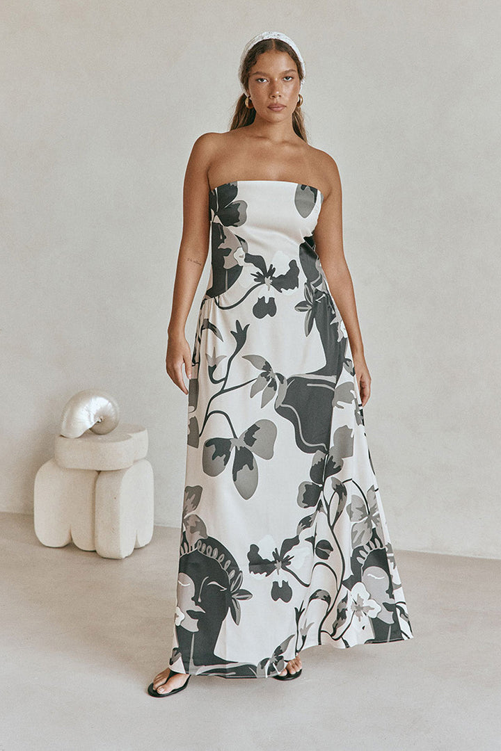 Damen Midikleid mit Muster seitlich fotografiert