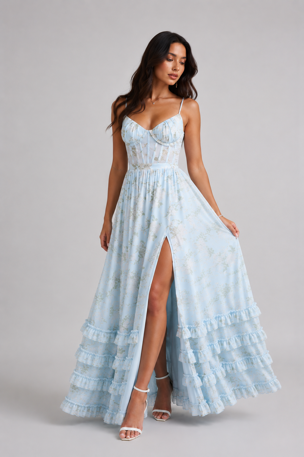 Maxikleid mit Spaghettiträgern und gerafftem Saum