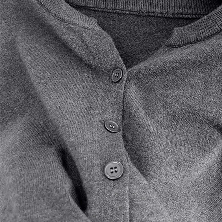 Gemütlicher grob gestrickter Wollcardigan-Pullover