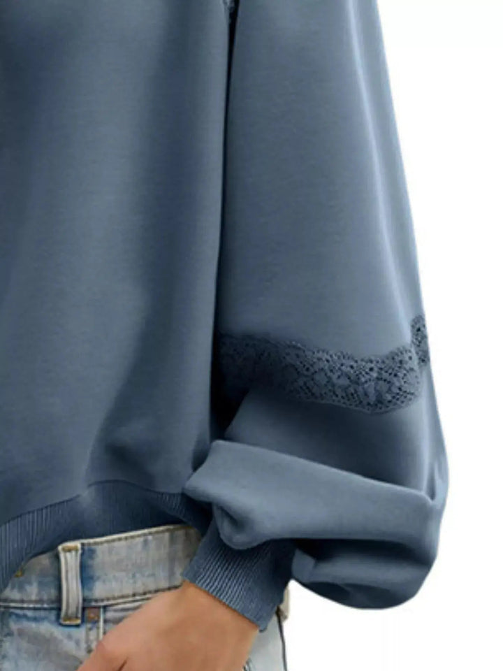 Gemütliches Sweatshirt mit Spitzenbesatz für lässig-schicke Looks