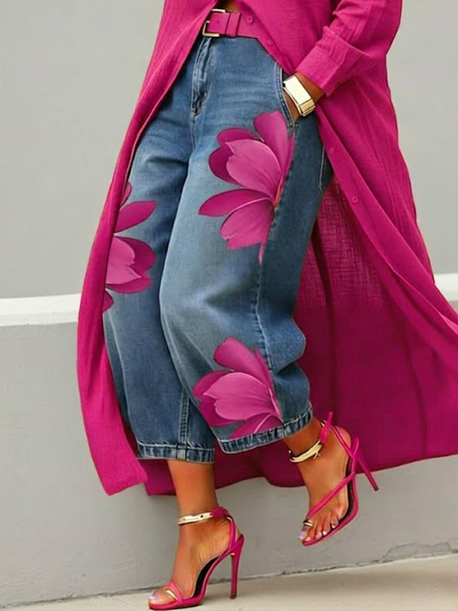 Legere Jeans mit künstlerischem Druck