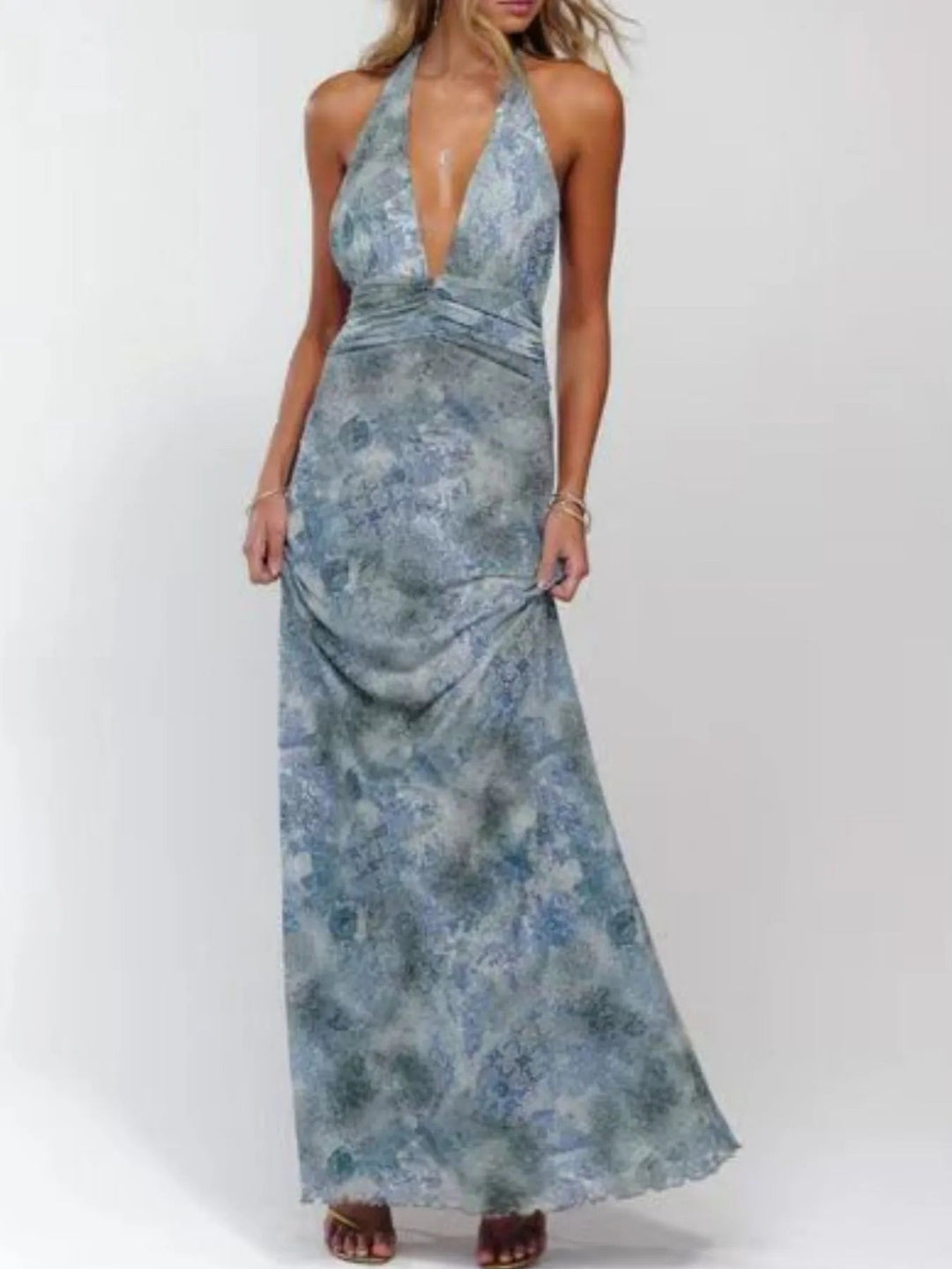 Maxikleid mit Blumenmuster, Neckholder und tiefem V-Ausschnitt