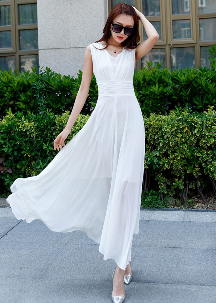 Weißes ärmelloses Maxikleid aus Chiffon mit hoher Taille