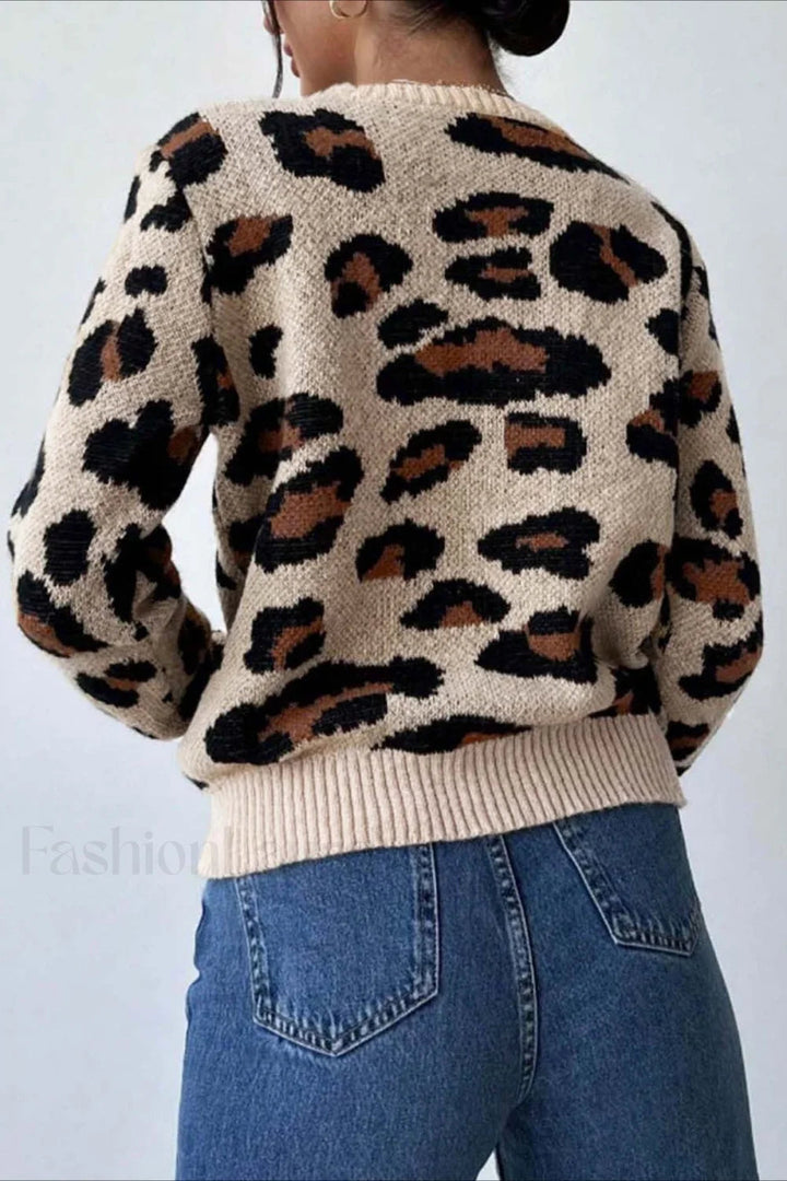 Schicker Pullover mit Farbfeld und Leopardenmuster und Rundhalsausschnitt