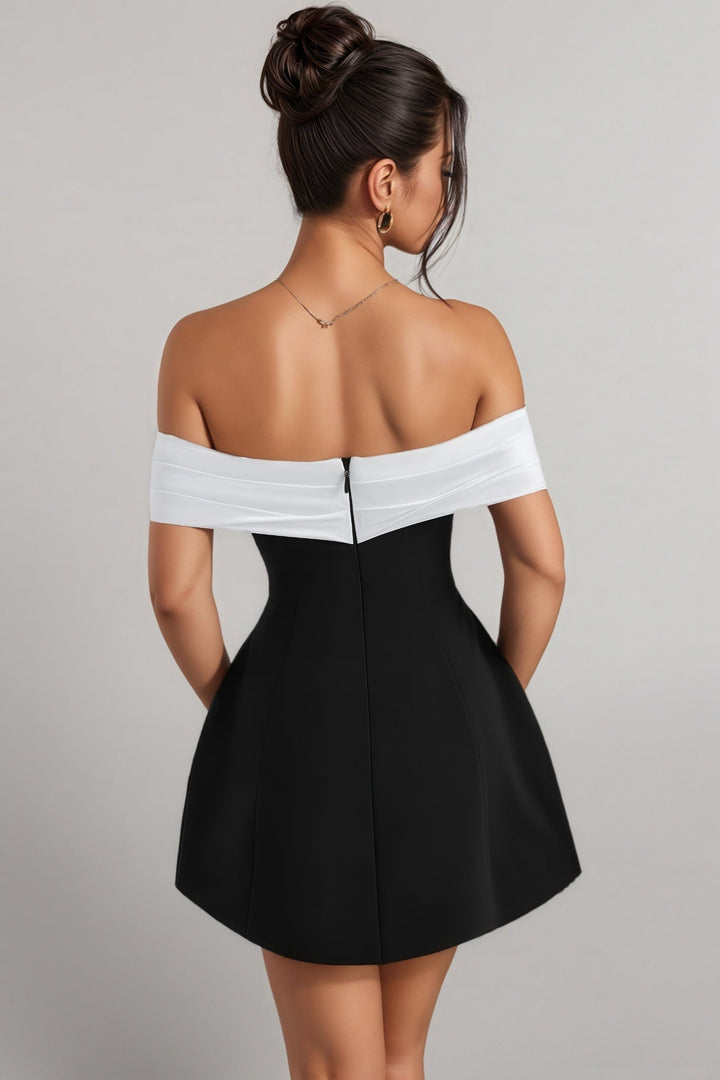 Della ärmelloses Mini-Kleid mit Volant-Details