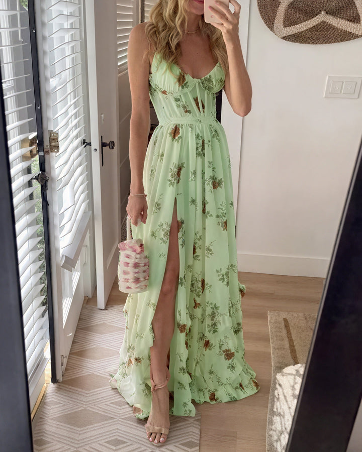 Damen Maxikleid mit Blumenprint und Seitenschlitz in Vorderansicht