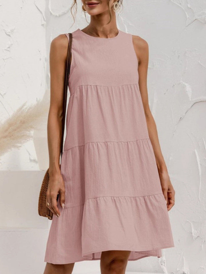 Locker geschnittenes Damen Minikleid mit einfarbigem Design und kurzer Länge