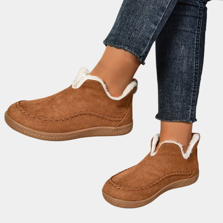 Gemütliche gefütterte Winterstiefel für Damen mit rutschfesten Sohlen