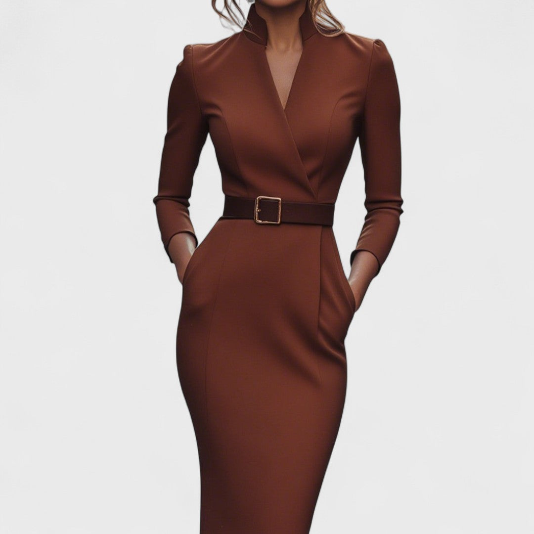Elegant pencil dress with belt for a sophisticated style