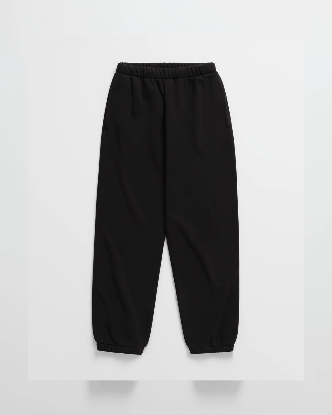 Gemütlicher minimalistischer Kapuzenpullover