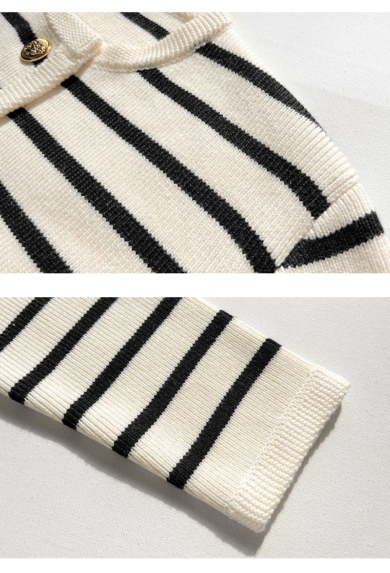 Gemütlicher gestreifter Strickpullover für herbstliche Lagenlooks