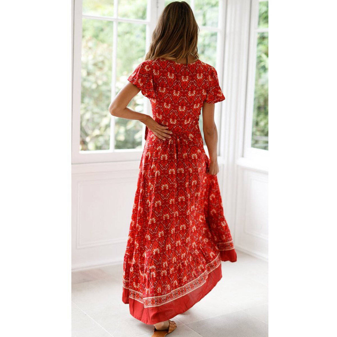 Rotes Böhème Wickelkleid mit Schlitzdetail