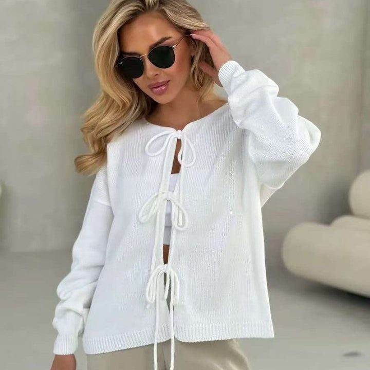 Schicker Kurzstrickjacke mit Schnürung