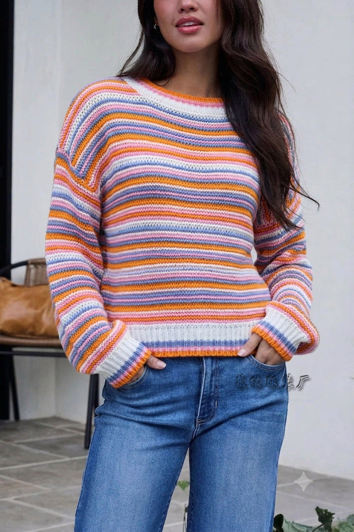 Gestreifter Damenpullover passend zu lässigen und stilvollen Outfits