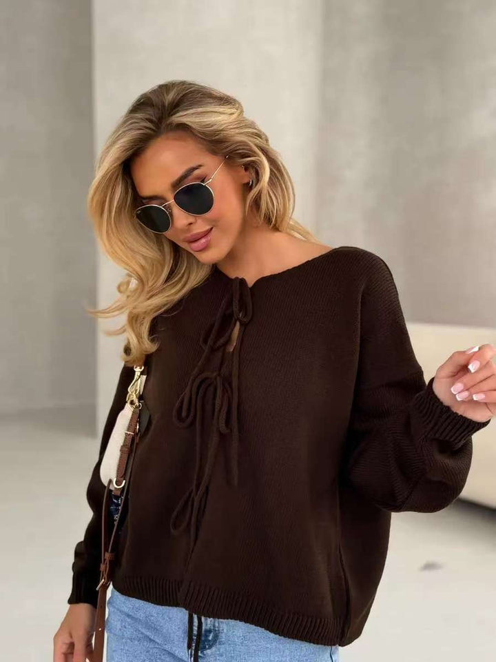 Schicker Kurzstrickjacke mit Schnürung