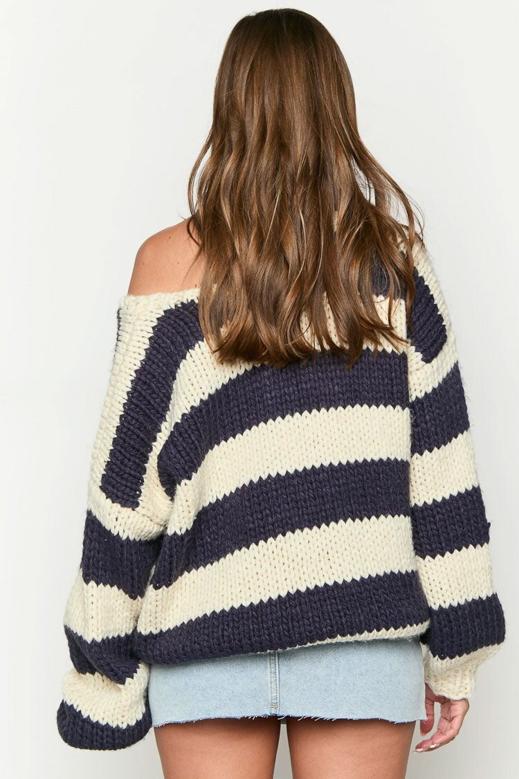 Gemütlicher Schulterfreier Gestreifter Strickpullover für Herbstlagen