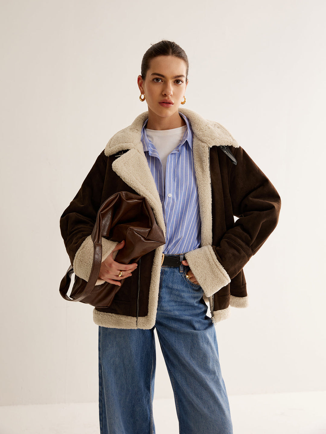 Vintage brown fleece-lined jacket with a relaxed fit 