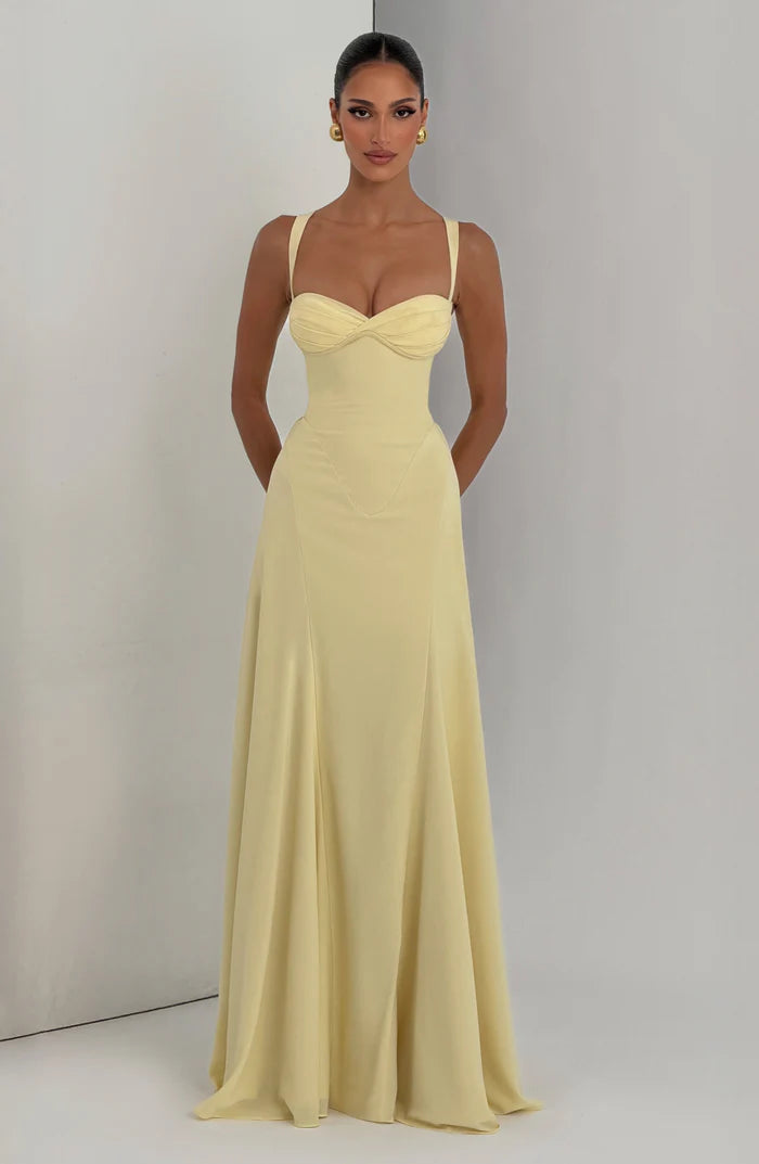 Rihanna-Stil Maxikleid mit eleganter Silhouette