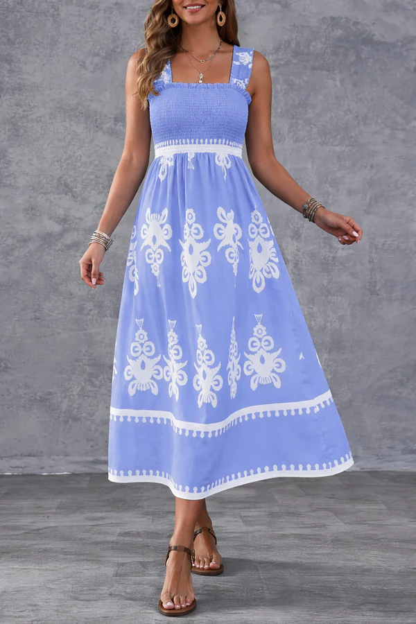 Maxikleid mit geometrischem Print und Smok-Einsatz