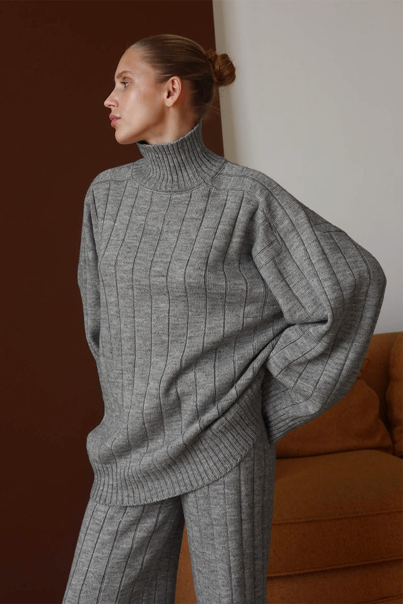 Damen-Strickset mit hochgeschlossenem Rollkragen und weiter Passform