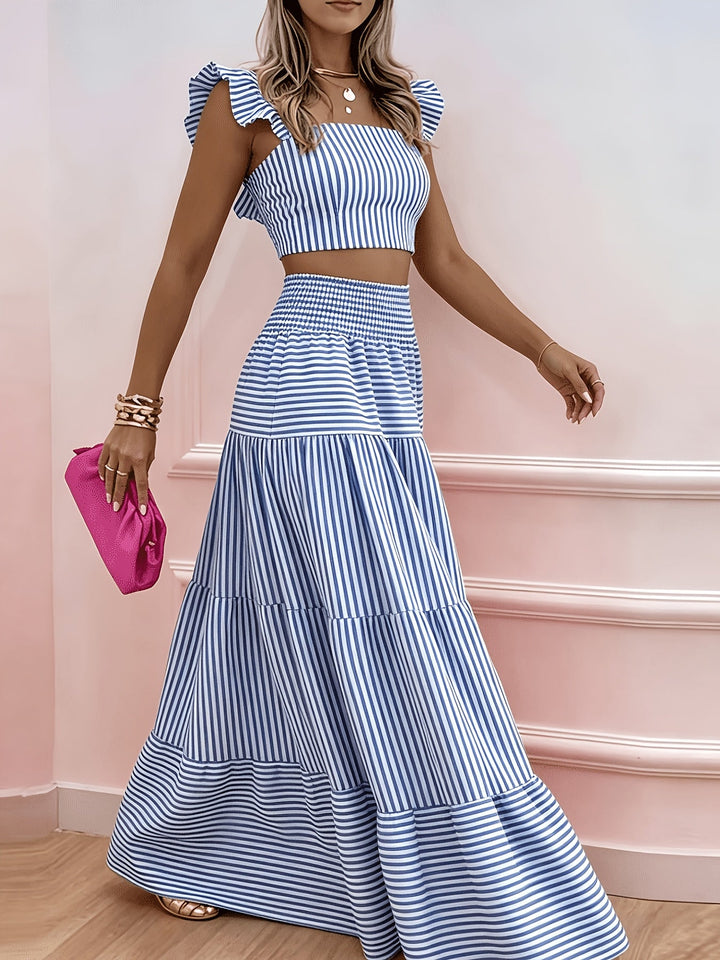 Set aus Bustier-Top mit Blumenrüschen und ausgestelltem Maxirock
