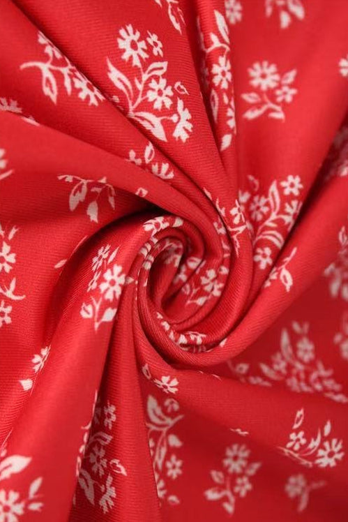 Langes Damenkleid mit floralem Print und luftigem Schnitt für Urlaub und Freizeit