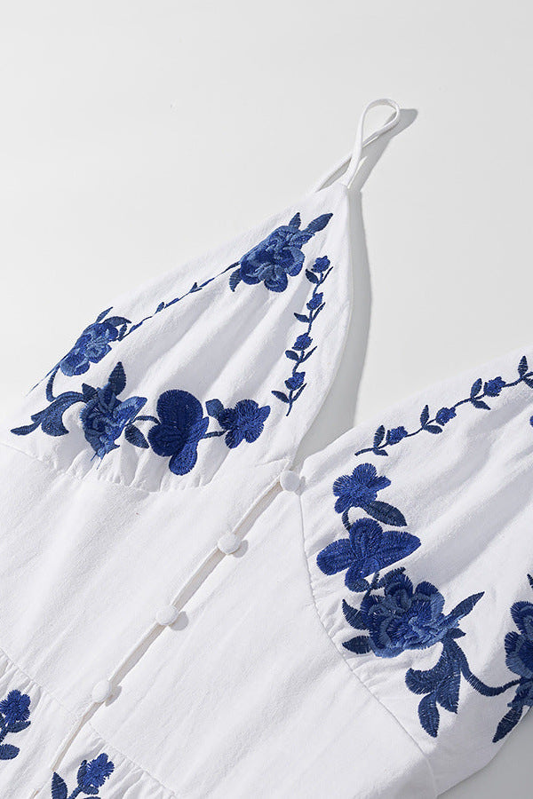 Sommerliches Wickelkleid mit Blumenmuster