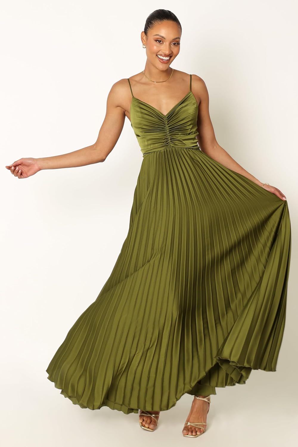 Elegantes plissiertes Midikleid für Hochzeiten und besondere Anlässe