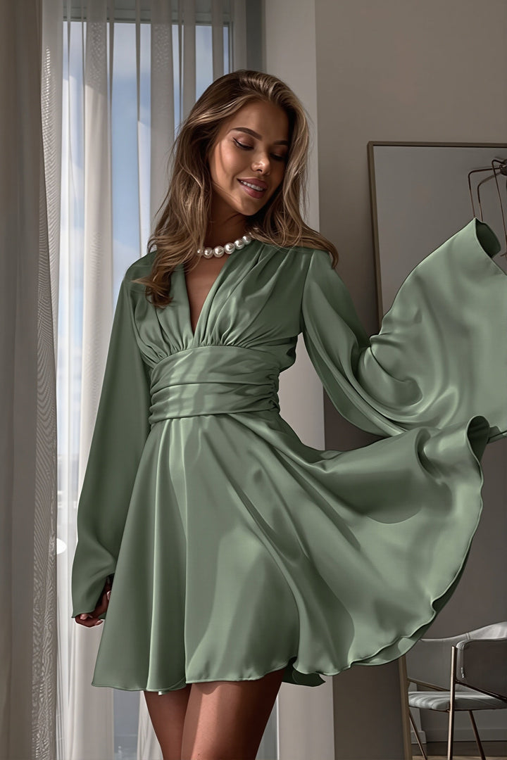 Damen Minikleid Mit Volants Und V Ausschnitt