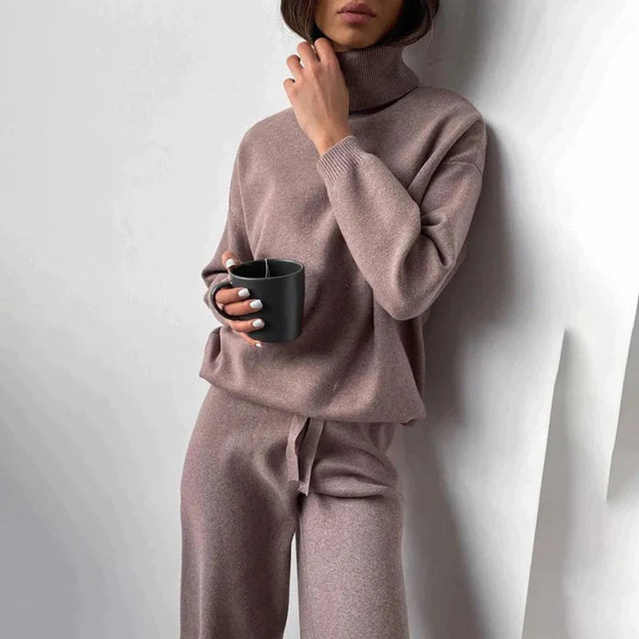 Damen-Strick-Zweiteiler in Kaffeebraun als stilvolles Outfit