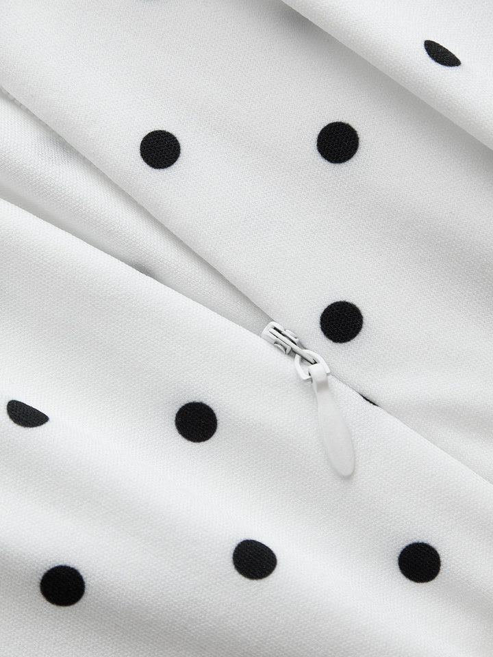 Rückansicht des Damen-Maxikleids mit Polka Dots und Maxilänge