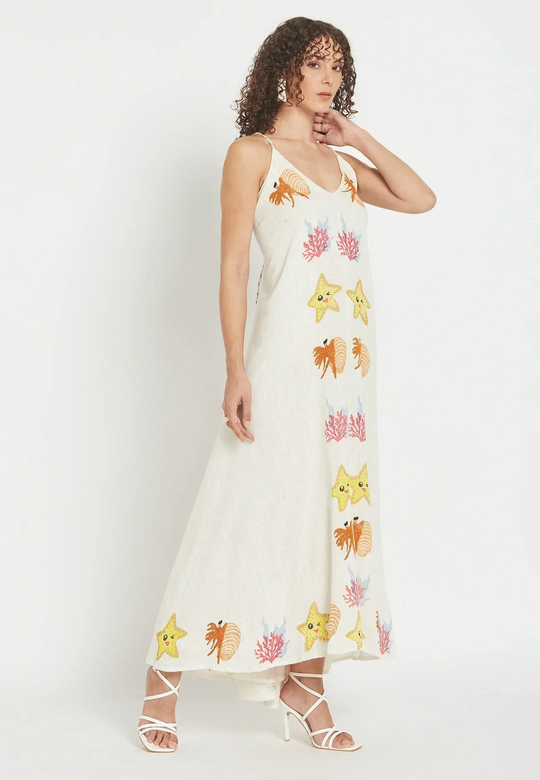 Damenkleid in Maxilänge mit luftigem Schnitt und feinen Stickdetails