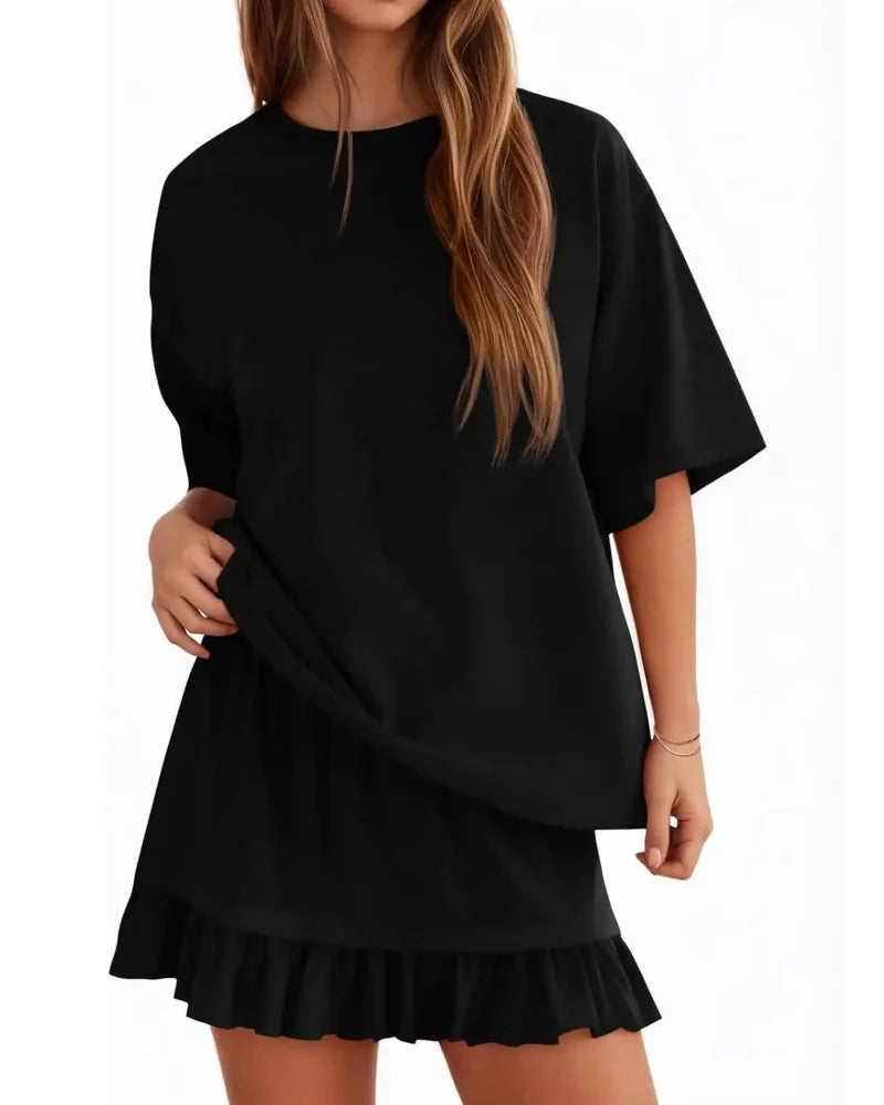 Damen Zweiteiler mit Crewneck Top und Minirock als komplettes Outfit