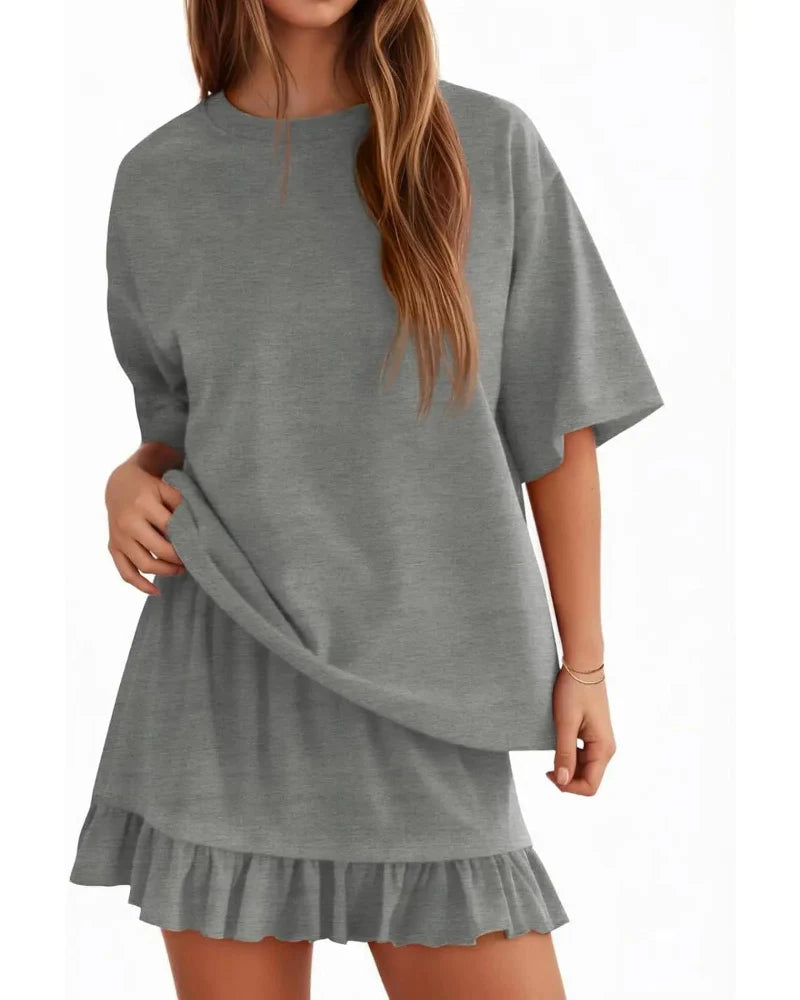 Frontansicht vom Damen Zweiteiler mit Crewneck Top und Minirock
