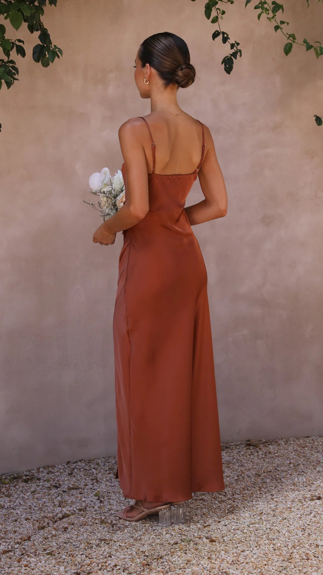Damen-Slipdress mit geradem Ausschnitt und langem Rock