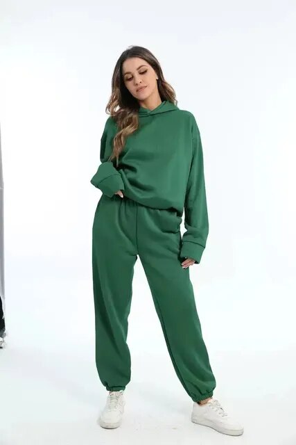 Weicher Damen-Hoodie mit passender Jogginghose im Set