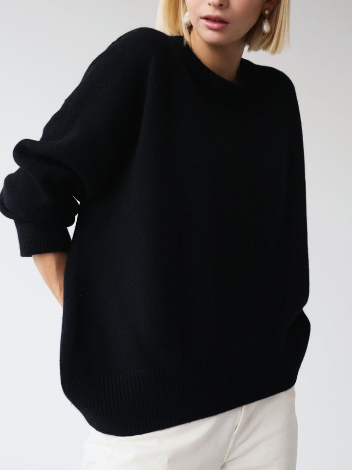 Lässiger Damen-Strickpullover in stilvoller Alltagsansicht