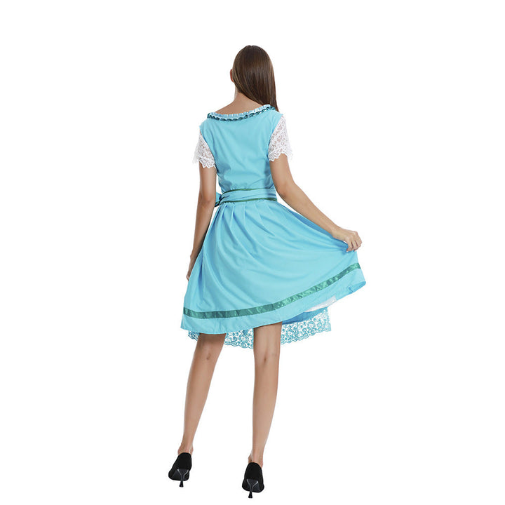Nahaufnahme des Schnürmieders am romantischen Alpenkleid