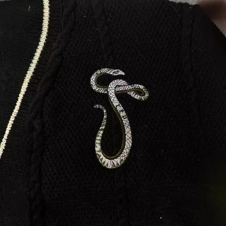 Damen-Strickjacke mit kontrastierenden Streifen an den Abschlüssen