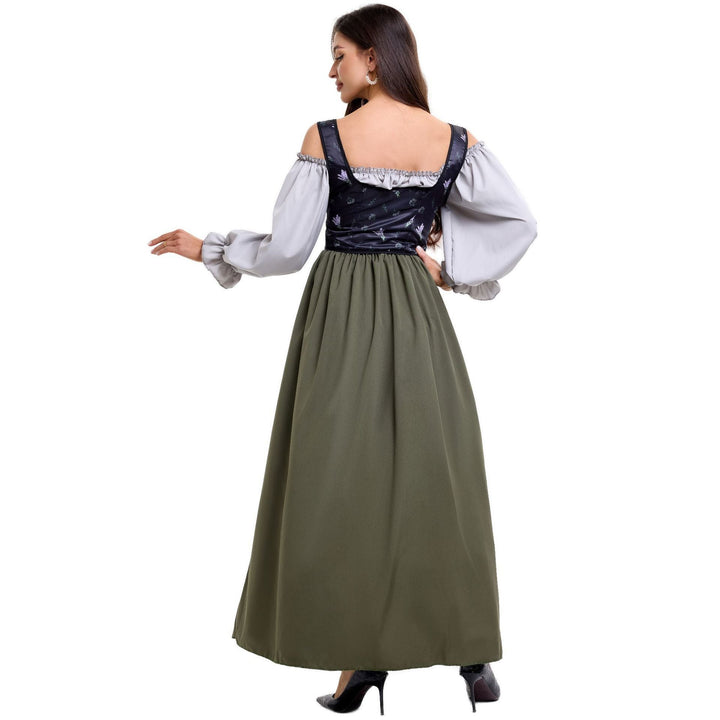 Detailansicht des romantisch gestalteten Oberteils am Damen-Trachtenkleid