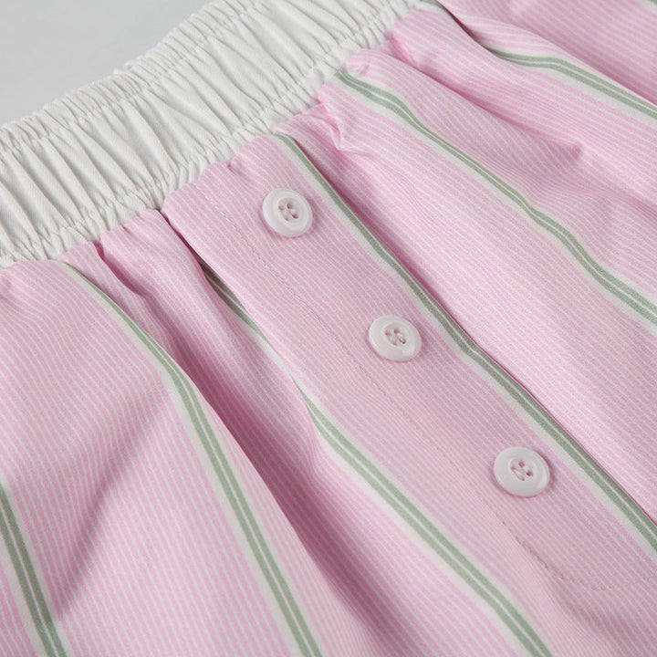 Seitenansicht der Damen Shorts mit elastischem Bund und Streifen