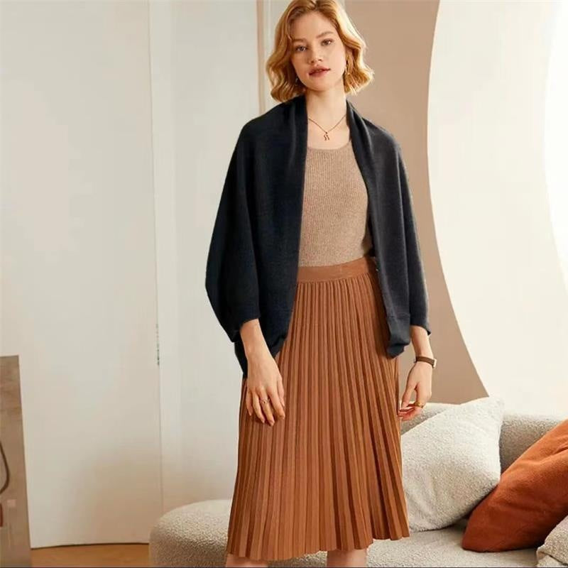 Eleganter Merino-Schal für Damen in drapierter Trageweise