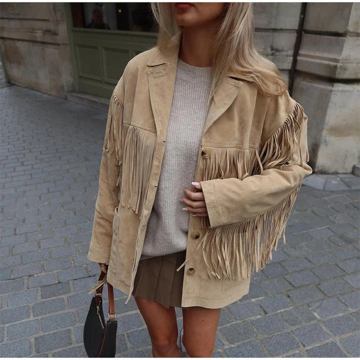 Damenjacke aus Wildleder mit dekorativen Fransen für einen lässigen Look