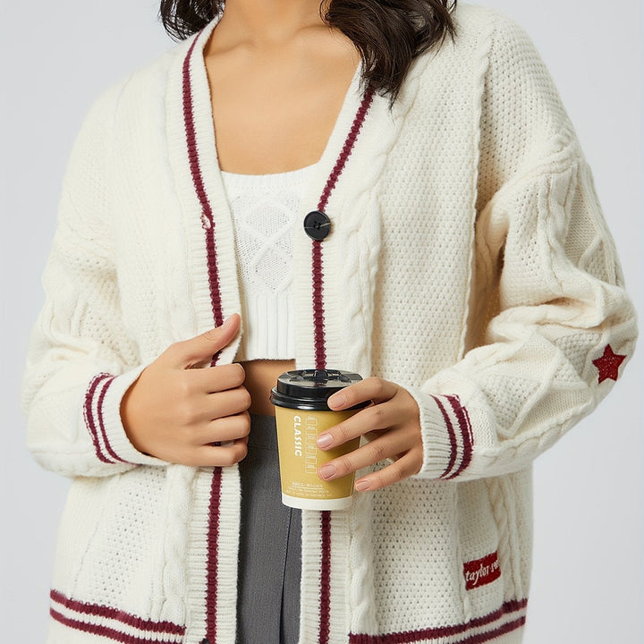 Vorderansicht der Damen-Strickjacke mit V-Ausschnitt