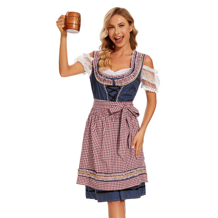 Detailansicht der Spitzenärmel am Damen-Dirndlkleid
