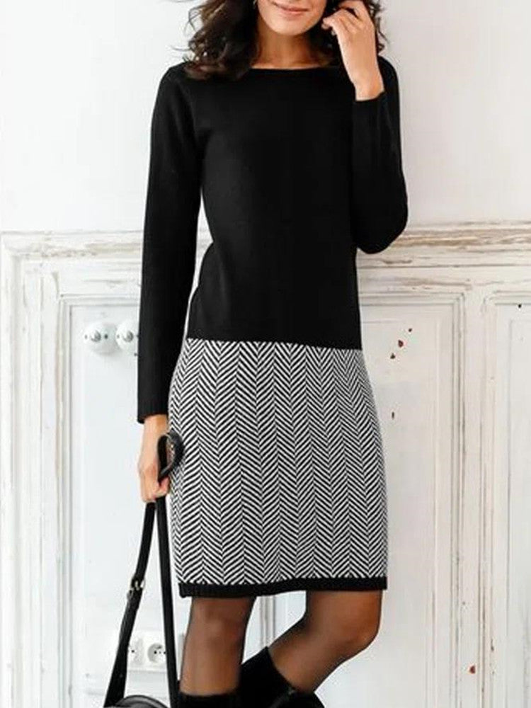 Damen-Strickkleid mit Chevron-Muster von der Seite