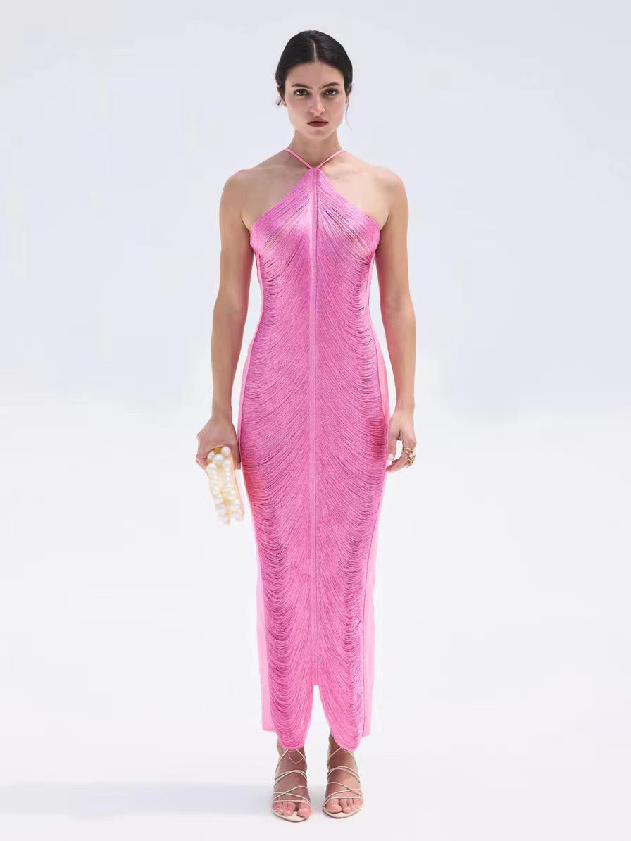 Elegantes Damenlangkleid mit anspruchsvollem Kragen und Schlitz