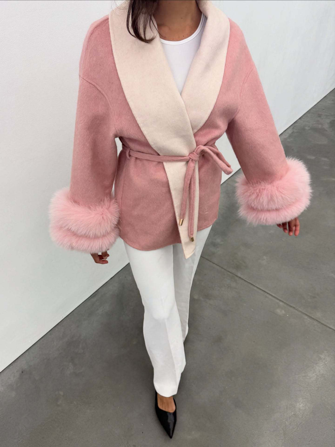 Damen Kurzjacke Mit Fellimitat Und Taillengürtel